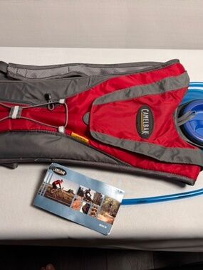 NEW CamelBak Classic 70oz Hydration Pack Ruby Red NWT